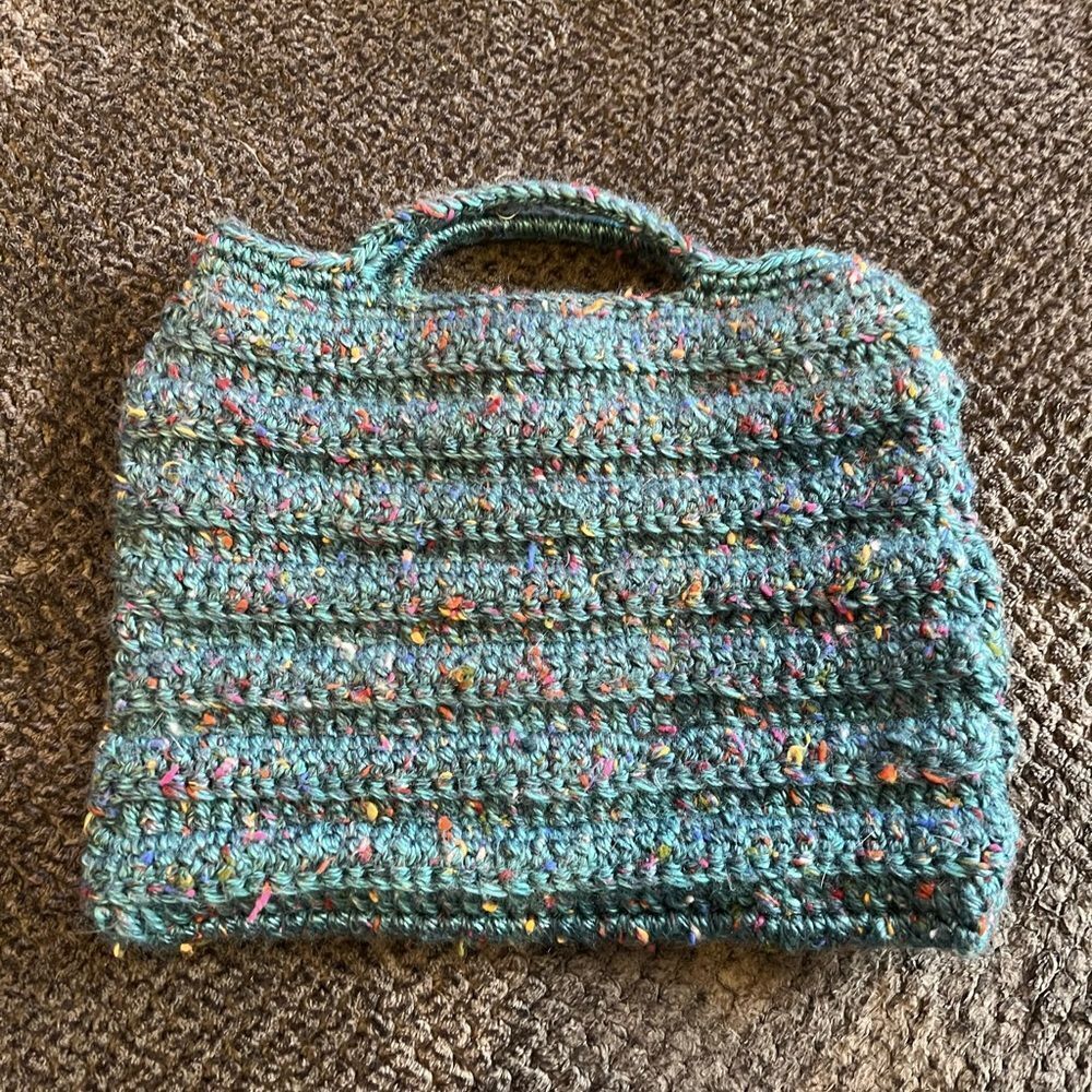 Hand Crafted Hand Purse - Picture 5 of 6